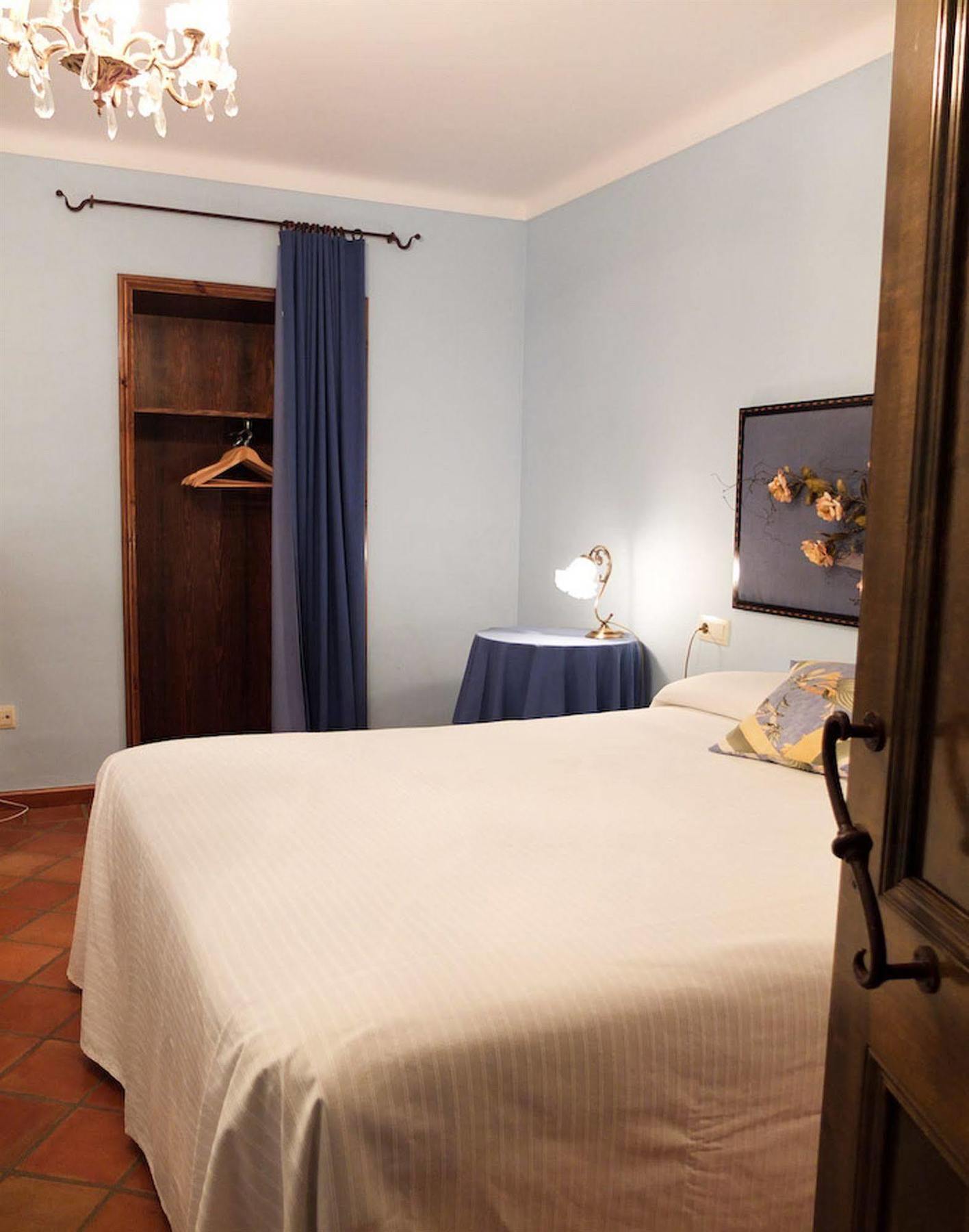 Hotel Sant Feliu Sant Feliu de Boada Exteriör bild